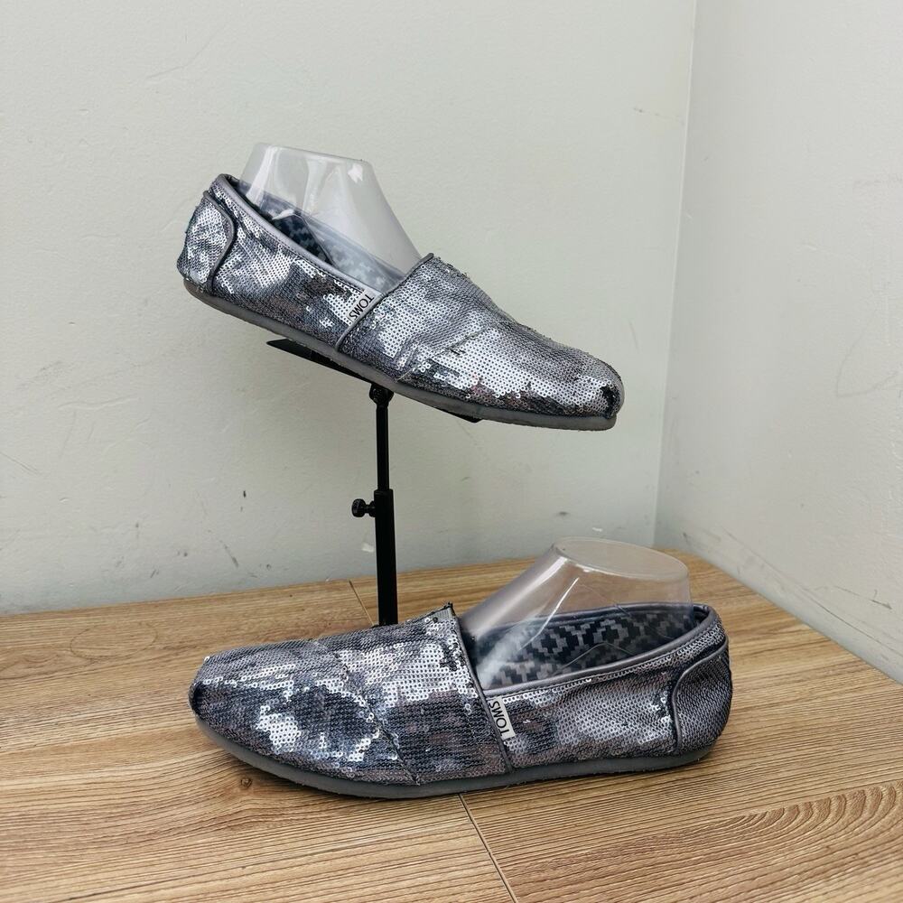 TOMS Silver Sequined Slip On Alpargatas Women’s Size 11